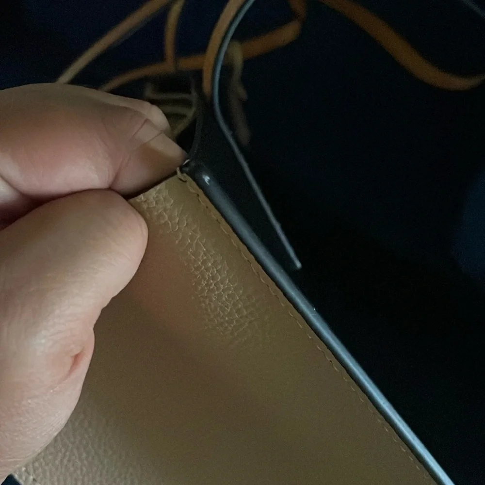 Marc Jacobs large purse - Picture 7 of 7